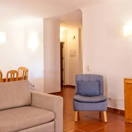 Great 2 Bedroom With Pool And Wifi Lägenhet 4*