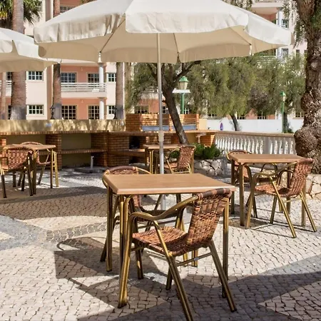 Great 2 Bedroom With Pool And Wifi 4* Alvor