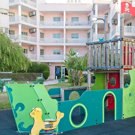 Great 2 Bedroom With Pool And Wifi Alvor